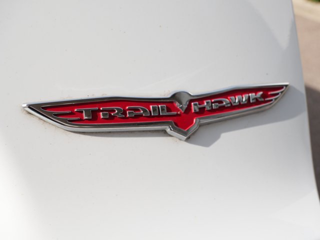 Used 2021 Jeep Cherokee Trailhawk w/ Trailer Tow Group AWD/4WD image 9