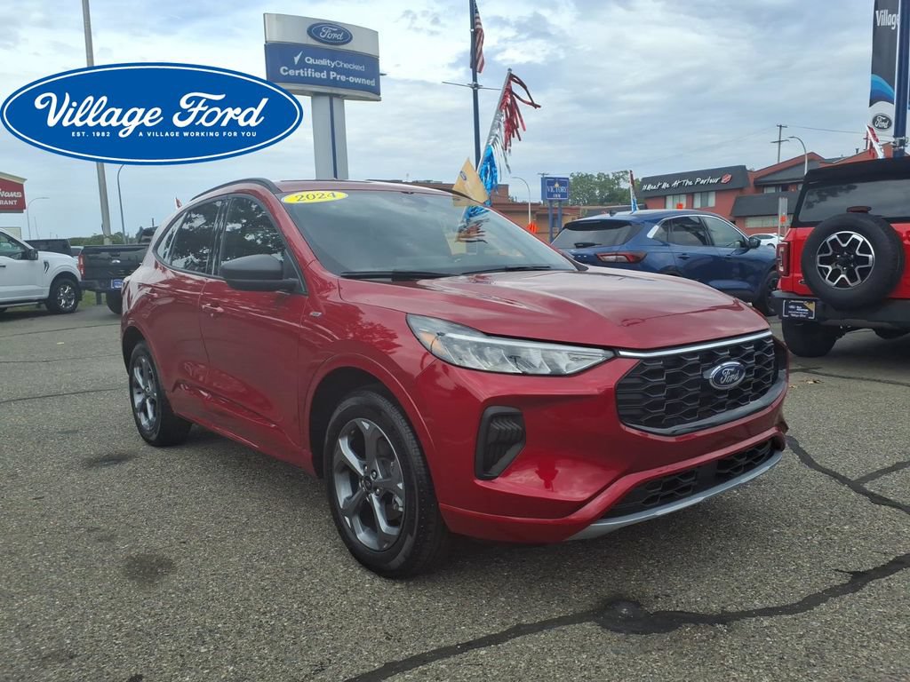 Certified 2024 Ford Escape ST-Line w/ Tech Pack #1 AWD/4WD image 4