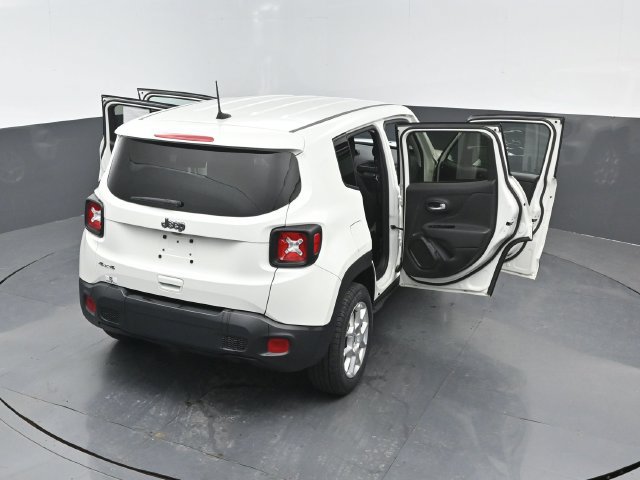 Used 2023 Jeep Renegade Latitude AWD/4WD image 25