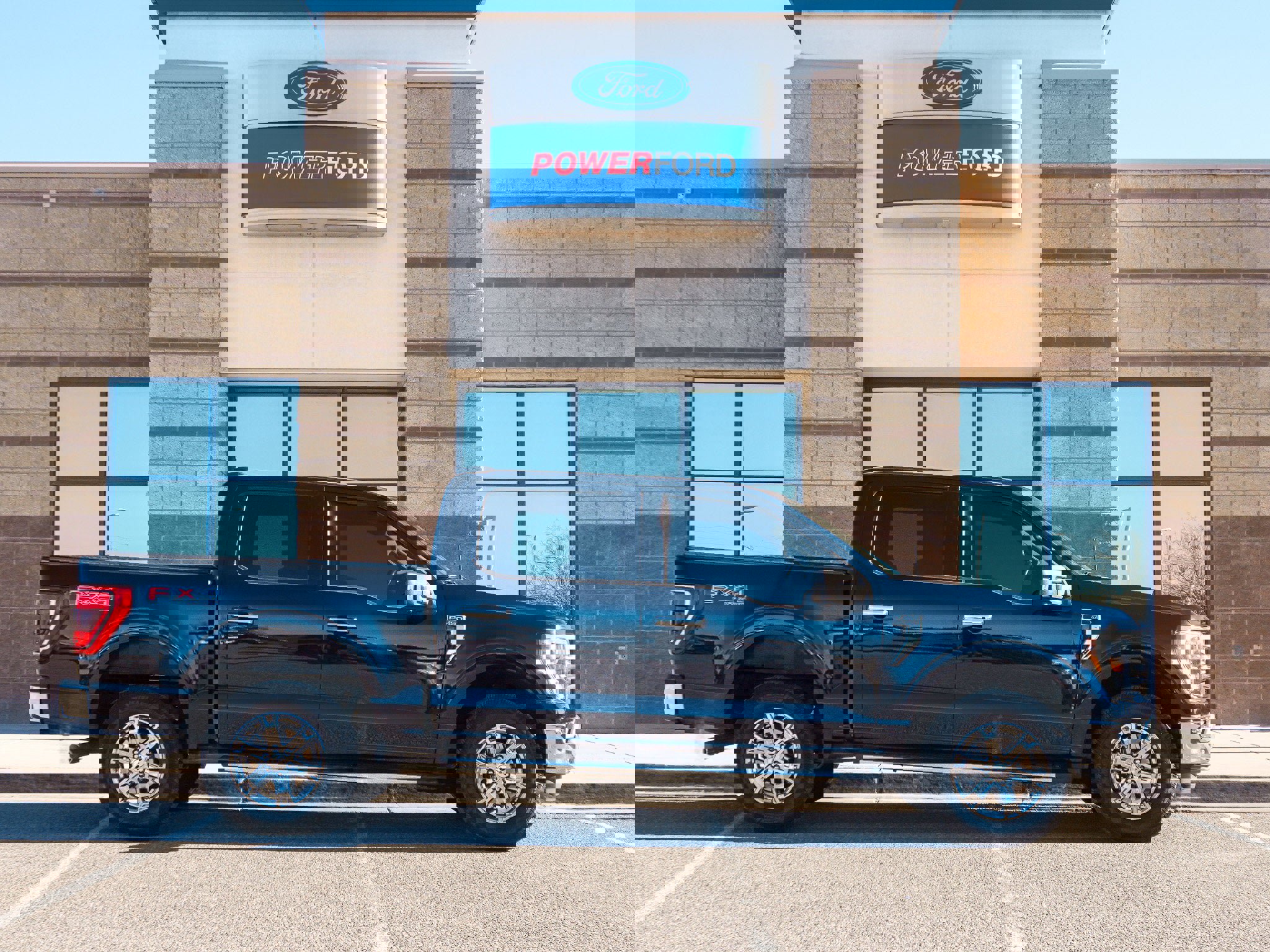 Certified 2021 Ford F150 XLT w/ Equipment Group 302A High image 5