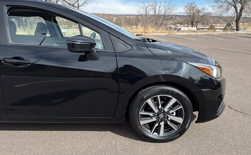 Used 2021 Nissan Versa SV image 9