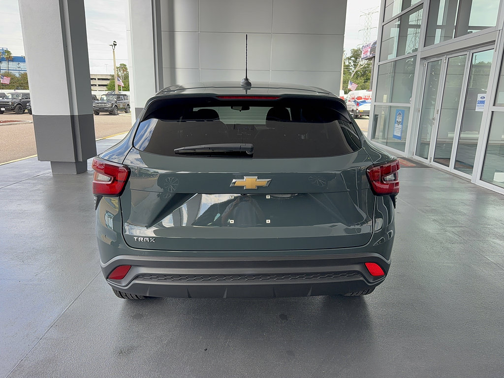 Used 2025 Chevrolet Trax LS FWD image 6