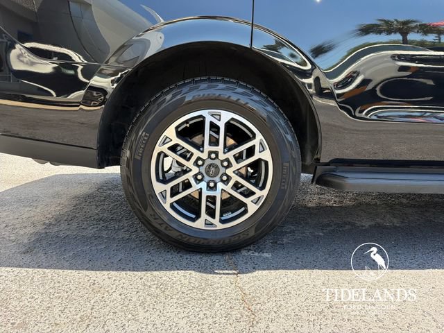 Certified 2025 Ford Expedition Active AWD/4WD image 35