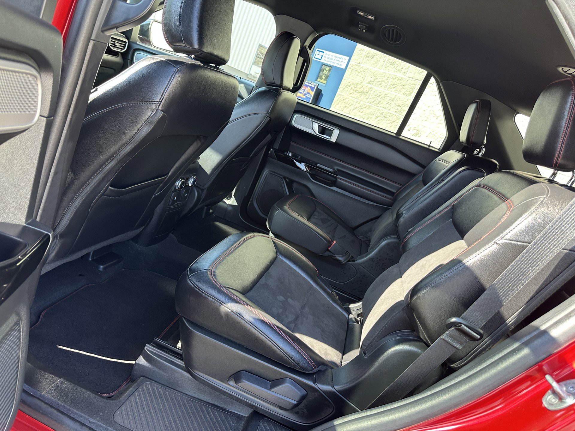 Certified 2023 Ford Explorer ST-Line image 10