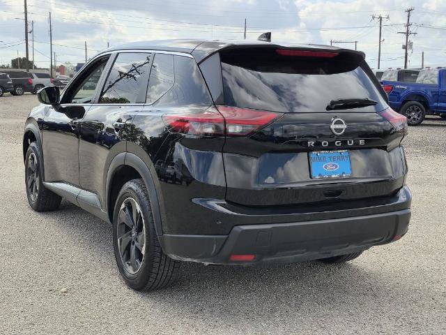Used 2025 Nissan Rogue SV FWD image 4