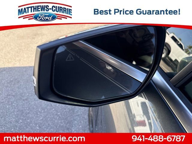 Used 2024 Kia Sportage EX image 8