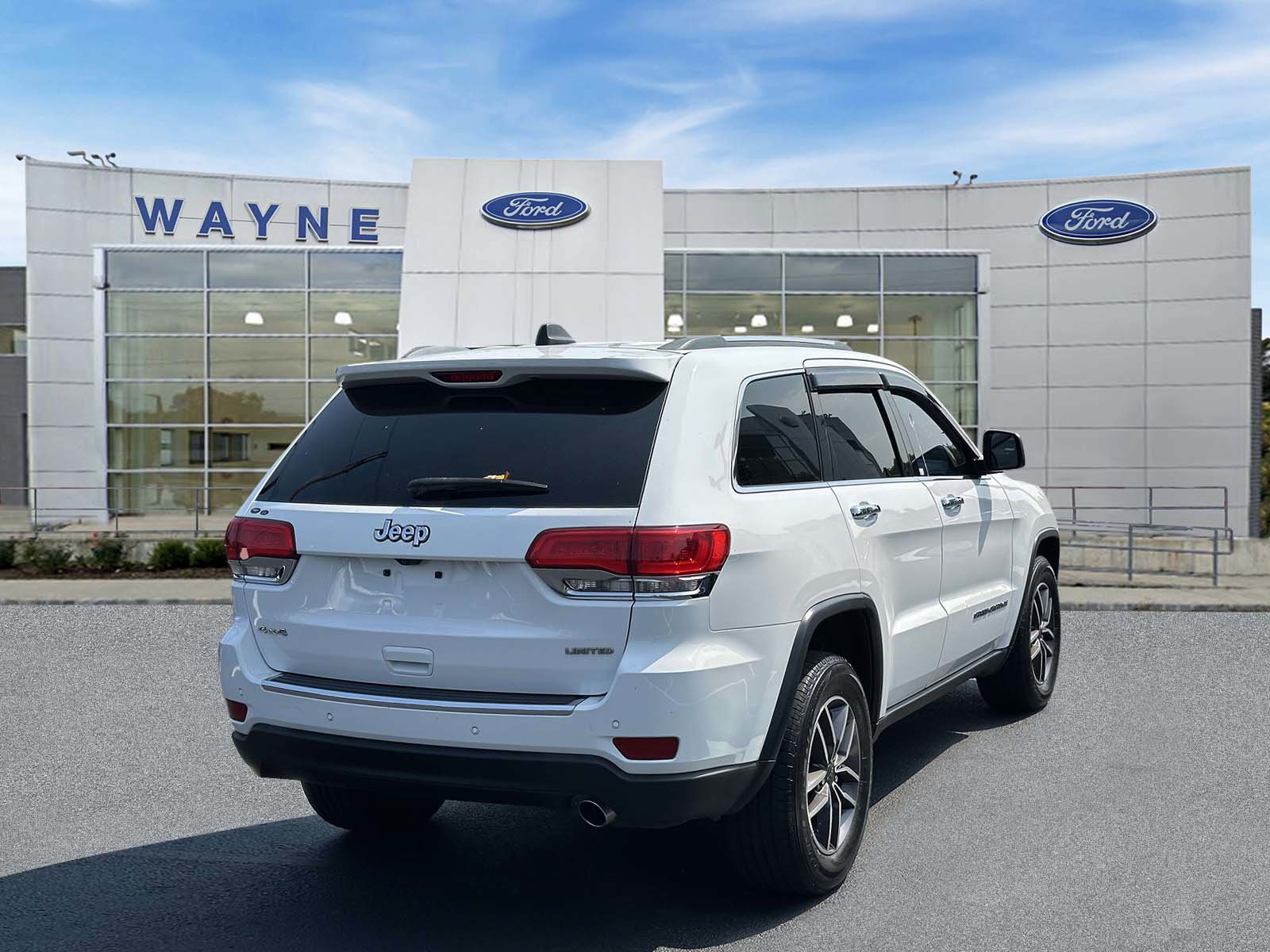 Used 2019 Jeep Grand Cherokee Limited AWD/4WD image 5