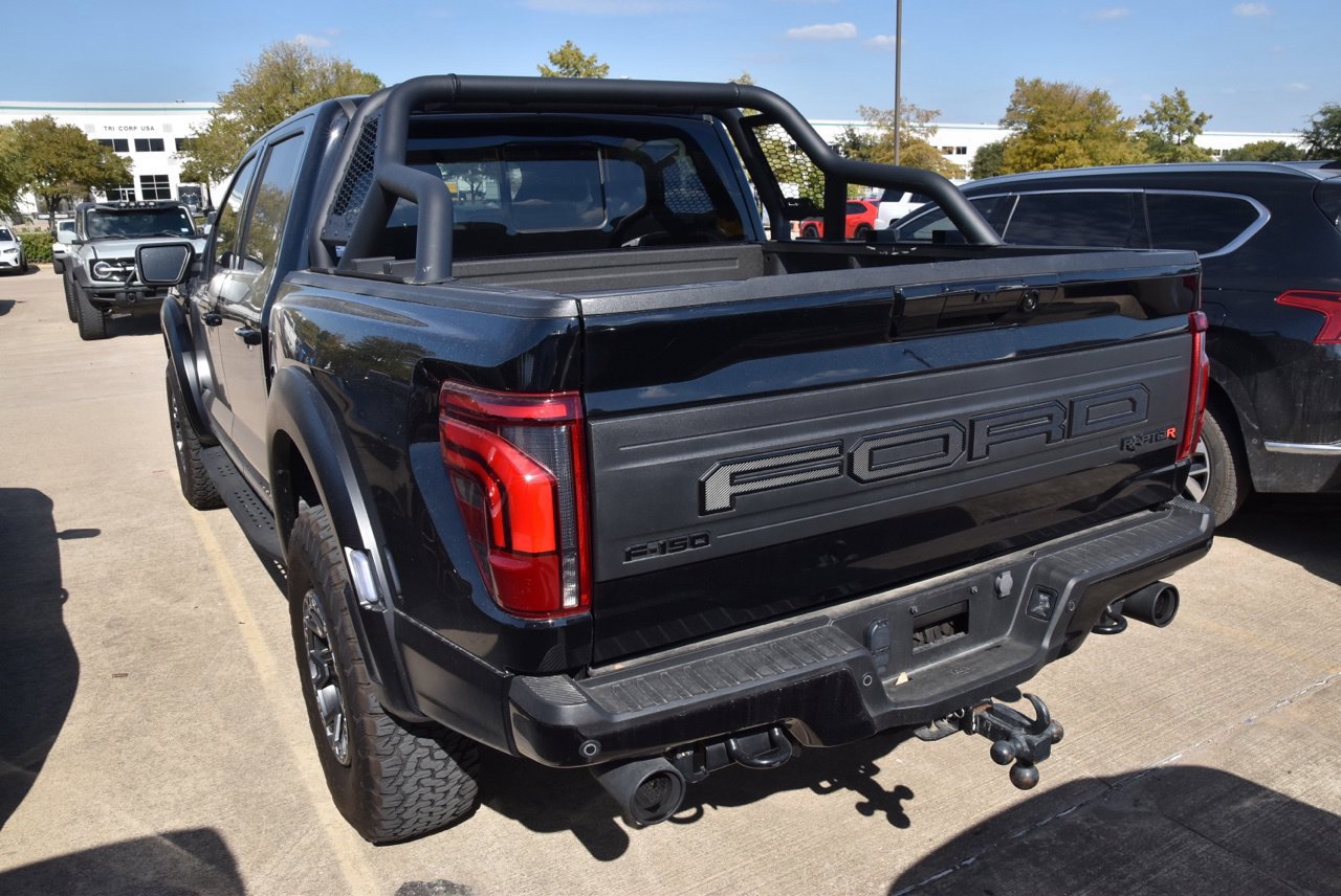 Certified 2025 Ford F150 Raptor w/ Equipment Group 803A Raptor R AWD/4WD image 8