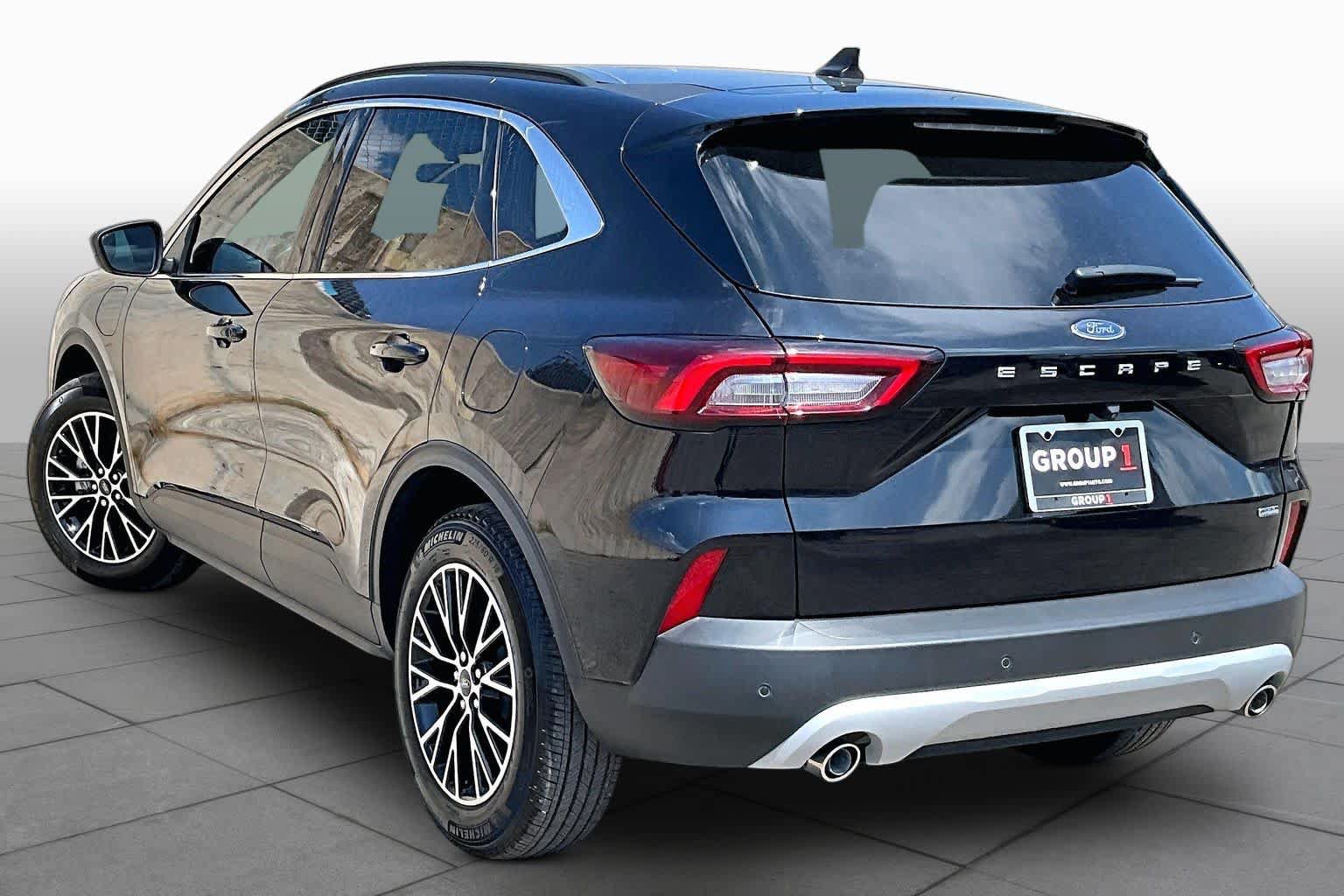 Certified 2025 Ford Escape SE FWD image 23