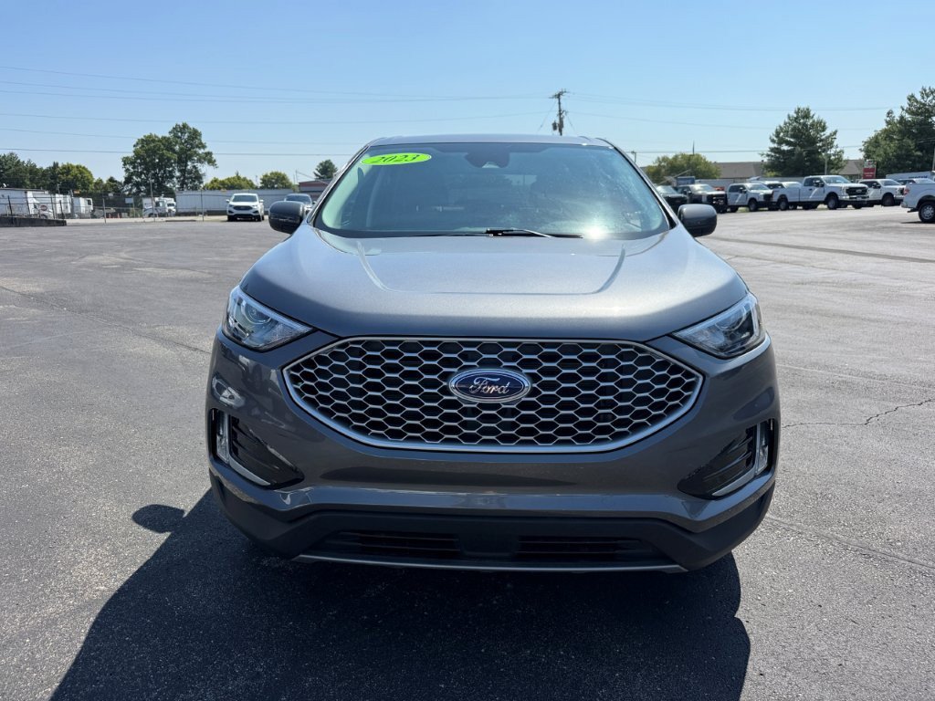 Certified 2023 Ford Edge SEL w/ Convenience Package AWD/4WD image 2