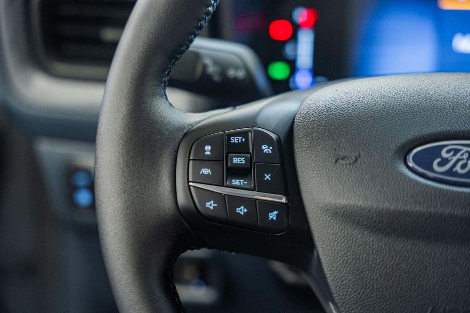 Certified 2026 Ford Maverick Lariat w/ Black Appearance Package image 34