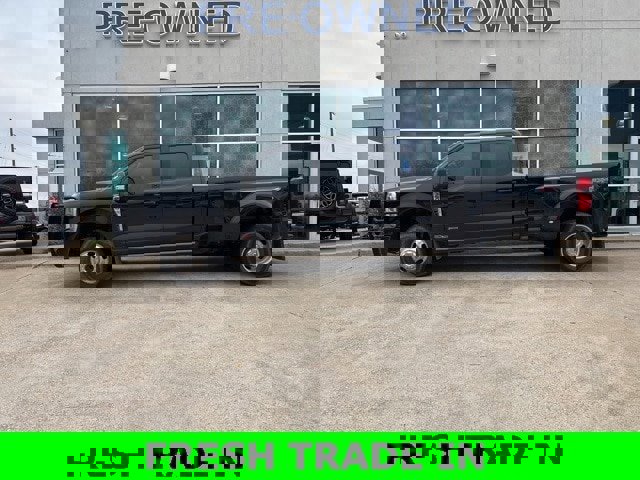 Certified 2024 Ford F350 Lariat w/ Lariat Ultimate Package image 3