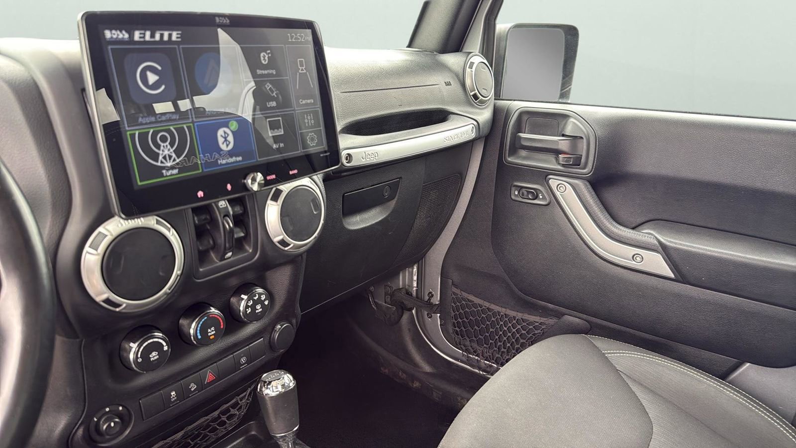 Used 2018 Jeep Wrangler Unlimited Sahara AWD/4WD image 20