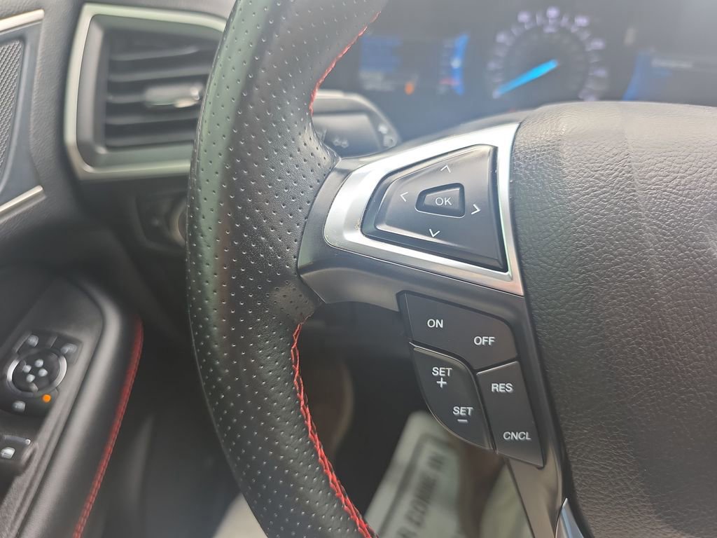 Certified 2021 Ford Edge ST-Line AWD/4WD image 27