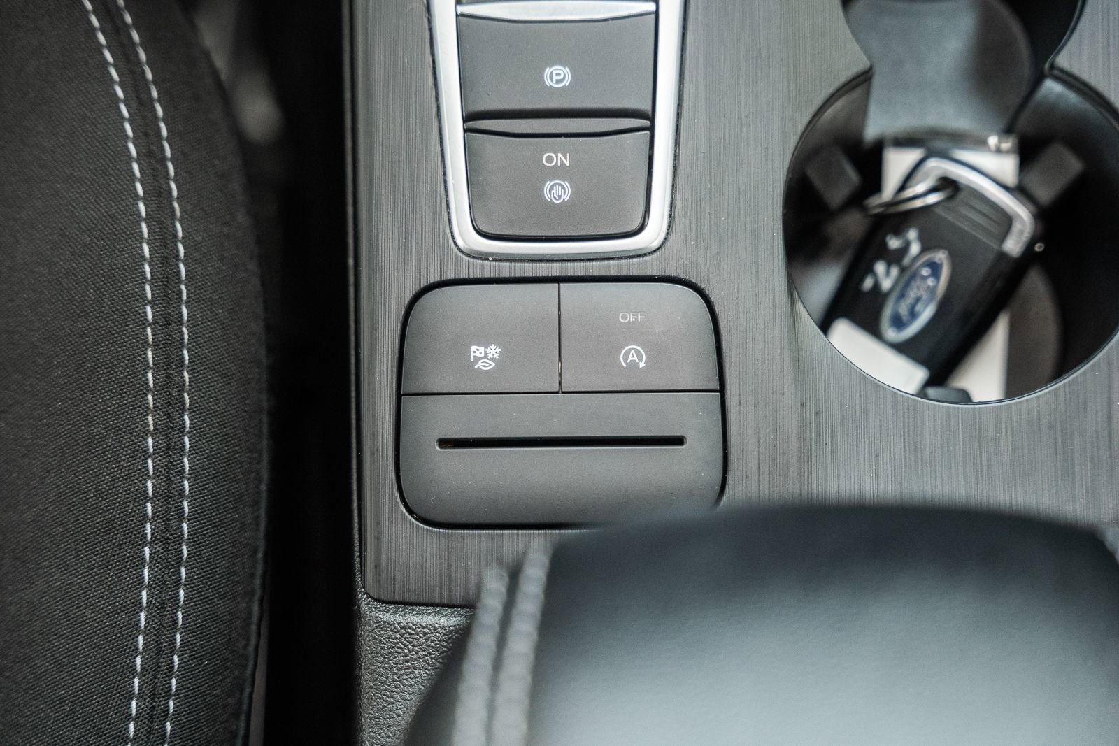 Certified 2025 Ford Escape Active image 26