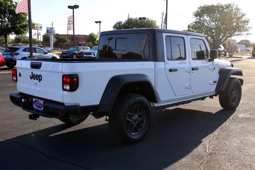 Used 2025 Jeep Gladiator Sport AWD/4WD image 13