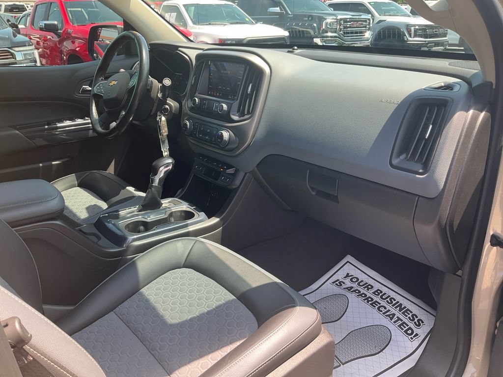 Used 2022 Chevrolet Colorado Z71 AWD/4WD image 11