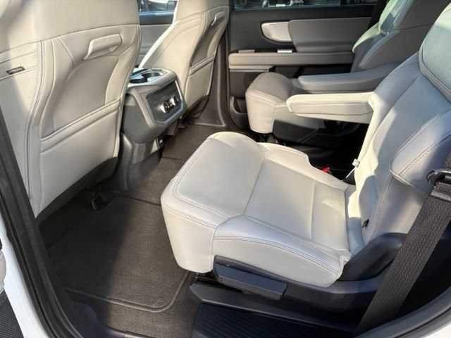 Certified 2025 Ford Expedition Active AWD/4WD image 35