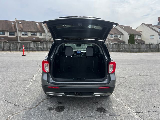 Certified 2023 Ford Explorer XLT w/ Equipment Group 202A AWD/4WD image 27