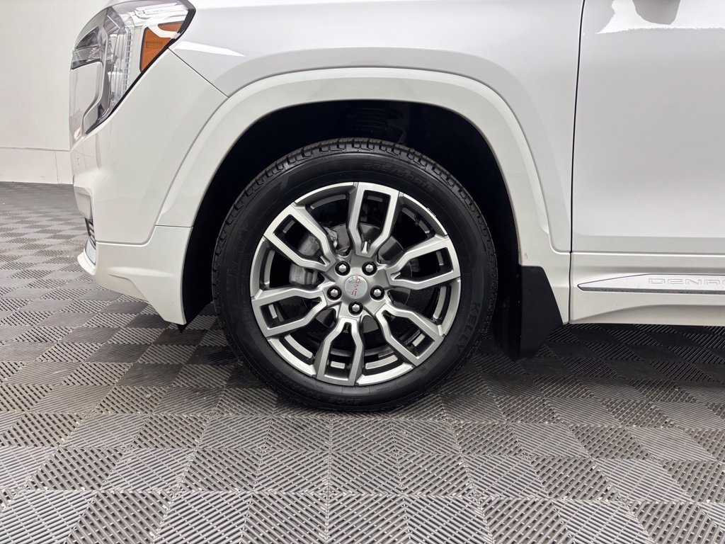 Used 2023 GMC Terrain Denali w/ LPO, Floor Liner Package AWD/4WD image 17