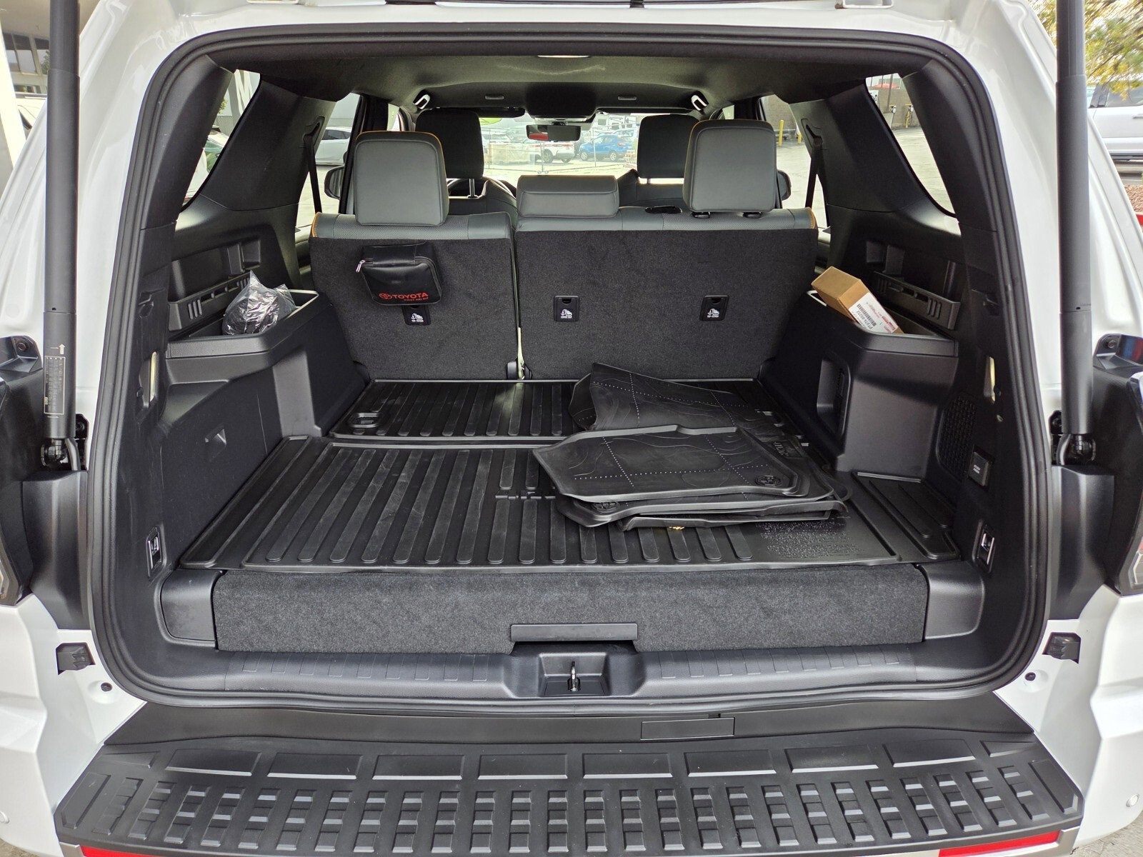 Used 2025 Toyota 4Runner Trailhunter image 13