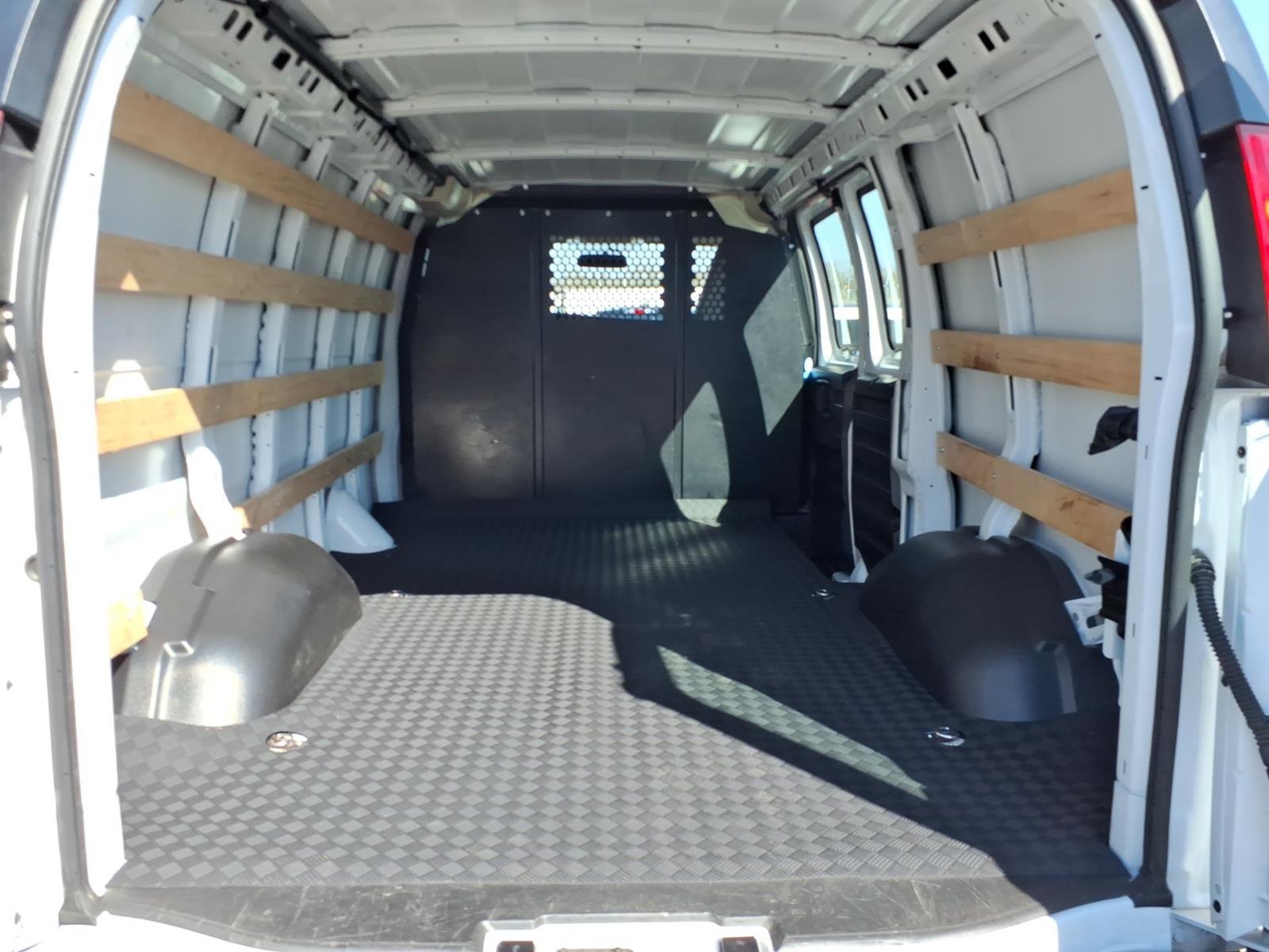 Used 2024 Chevrolet Express 2500 w/ Driver Convenience Package image 10