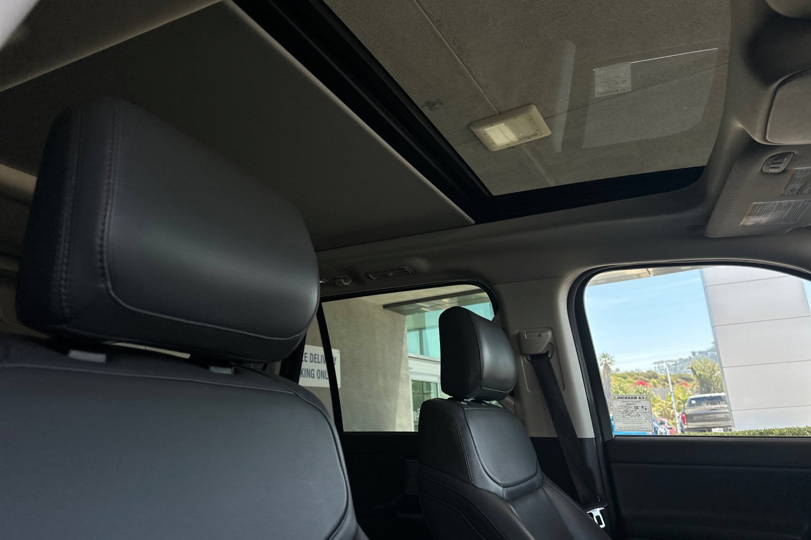 Certified 2025 Ford Expedition Active AWD/4WD image 17