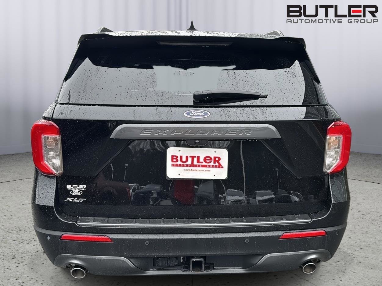 Certified 2024 Ford Explorer XLT w/ Equipment Group 202A image 4