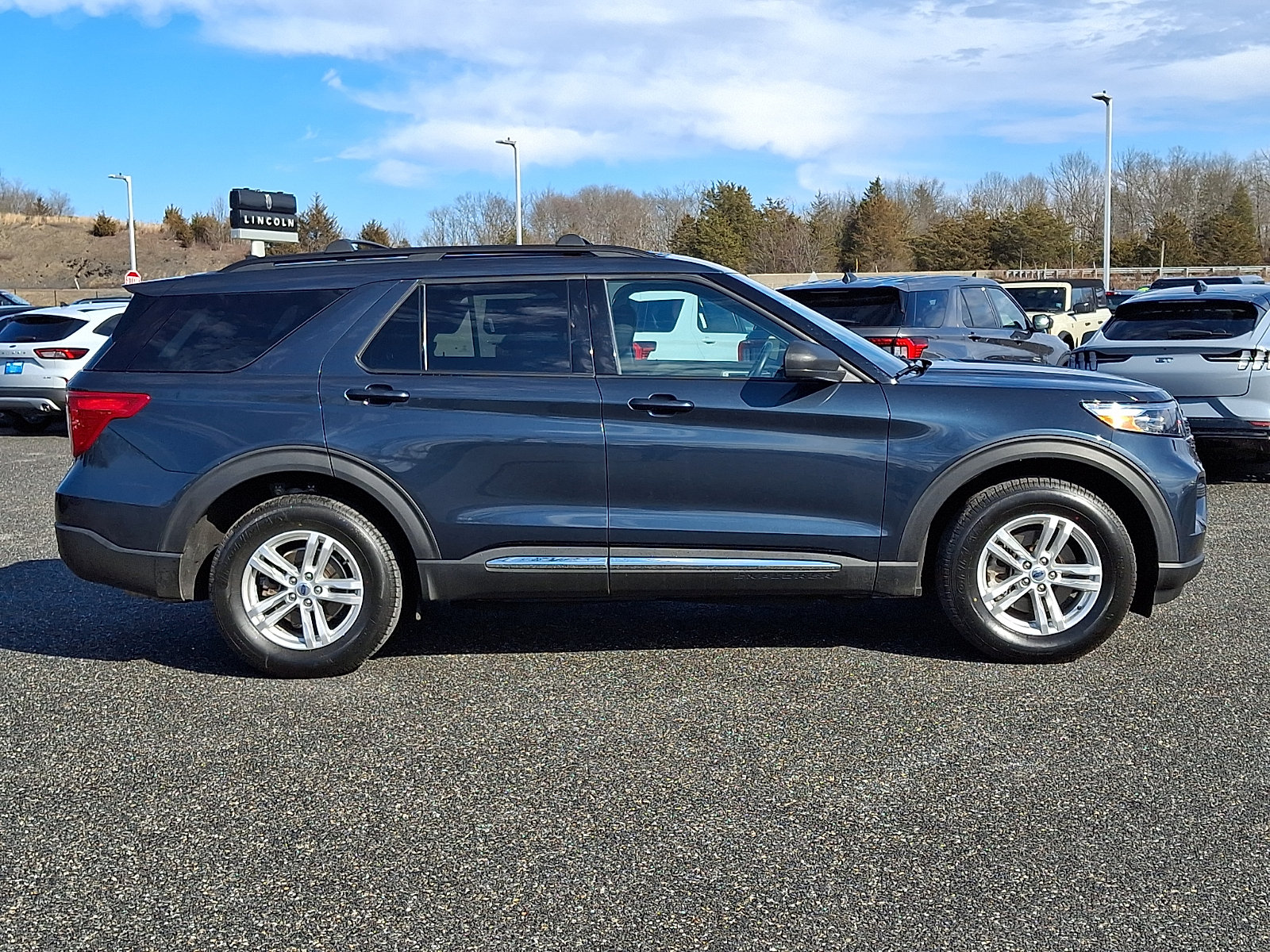 Certified 2023 Ford Explorer XLT AWD/4WD image 8