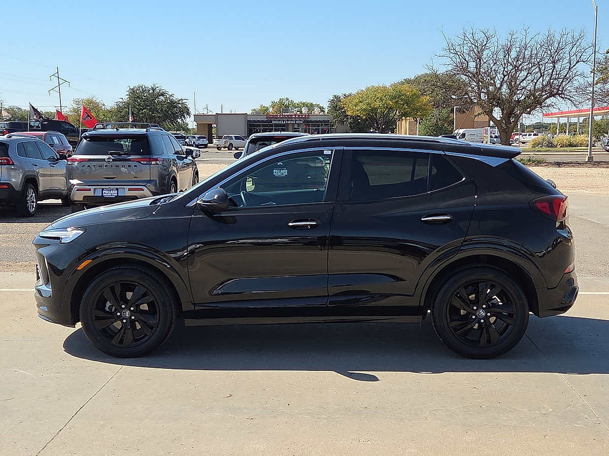 Used 2025 Buick Encore GX Sport Touring w/ Comfort Package FWD image 2