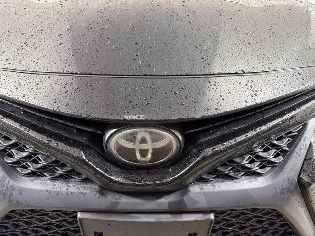 Used 2018 Toyota Camry SE FWD image 5