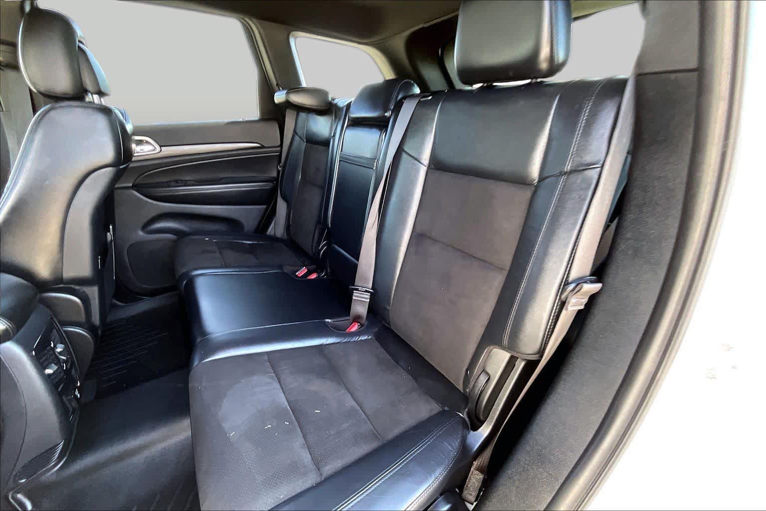 Used 2020 Jeep Grand Cherokee Altitude AWD/4WD image 19
