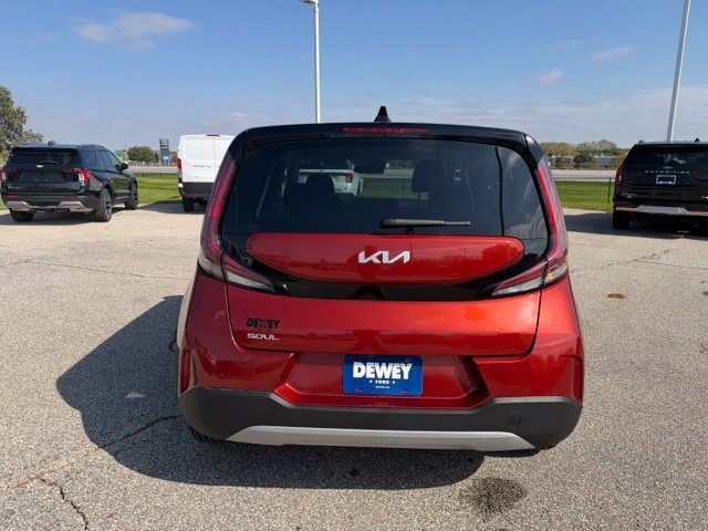 Used 2024 Kia Soul LX w/ LX Technology Package FWD image 8