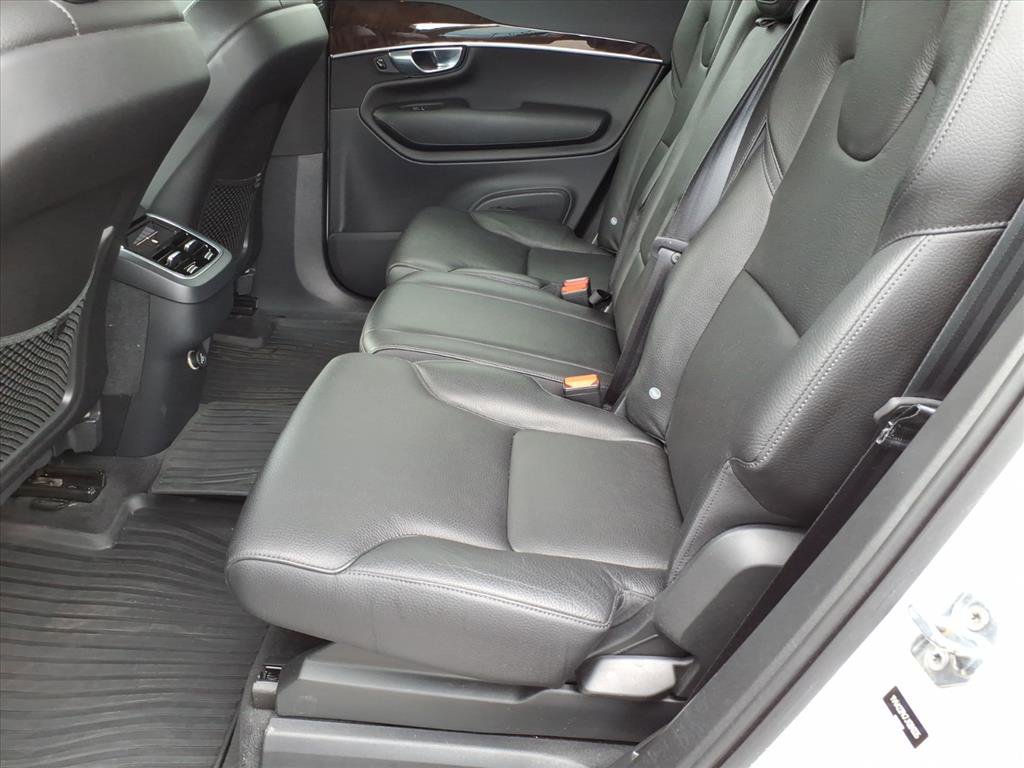 Used 2018 Volvo XC90 T6 Momentum w/ Momentum Plus Package image 13