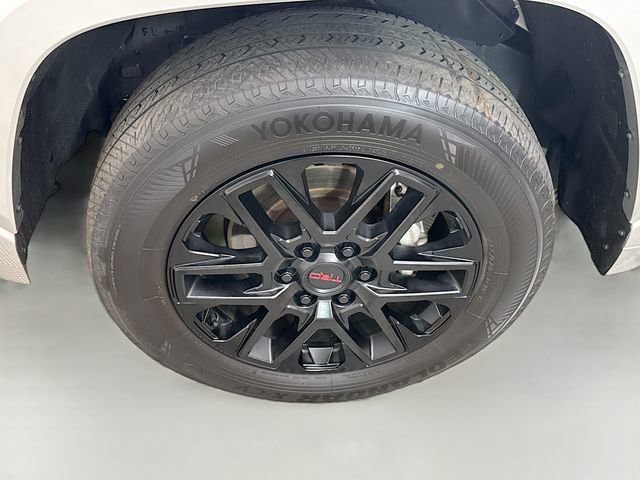 Used 2022 Toyota Tundra SR5 w/ TRD Sport Package AWD/4WD image 30