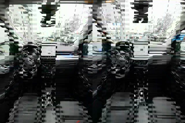 Certified 2025 Ford Escape Platinum image 11