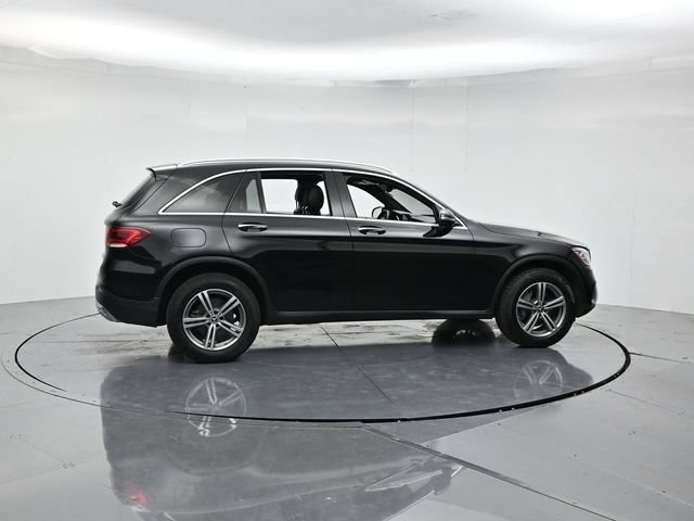 Used 2022 Mercedes-Benz GLC 300 image 2
