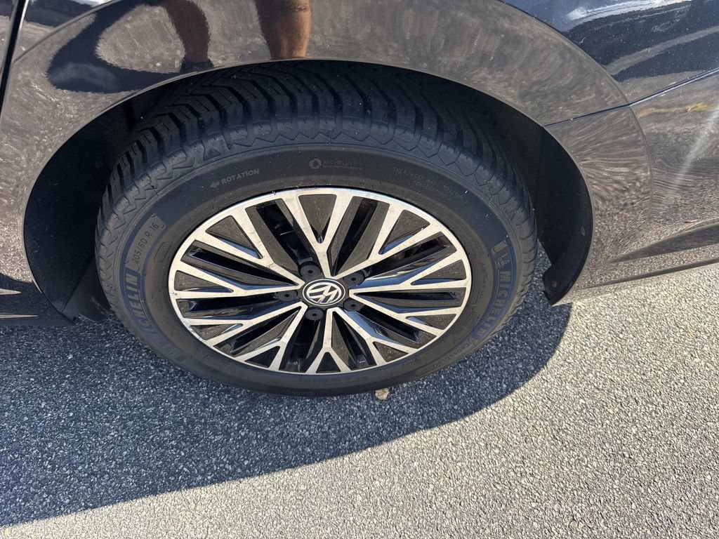 Used 2019 Volkswagen Jetta SEL FWD image 12