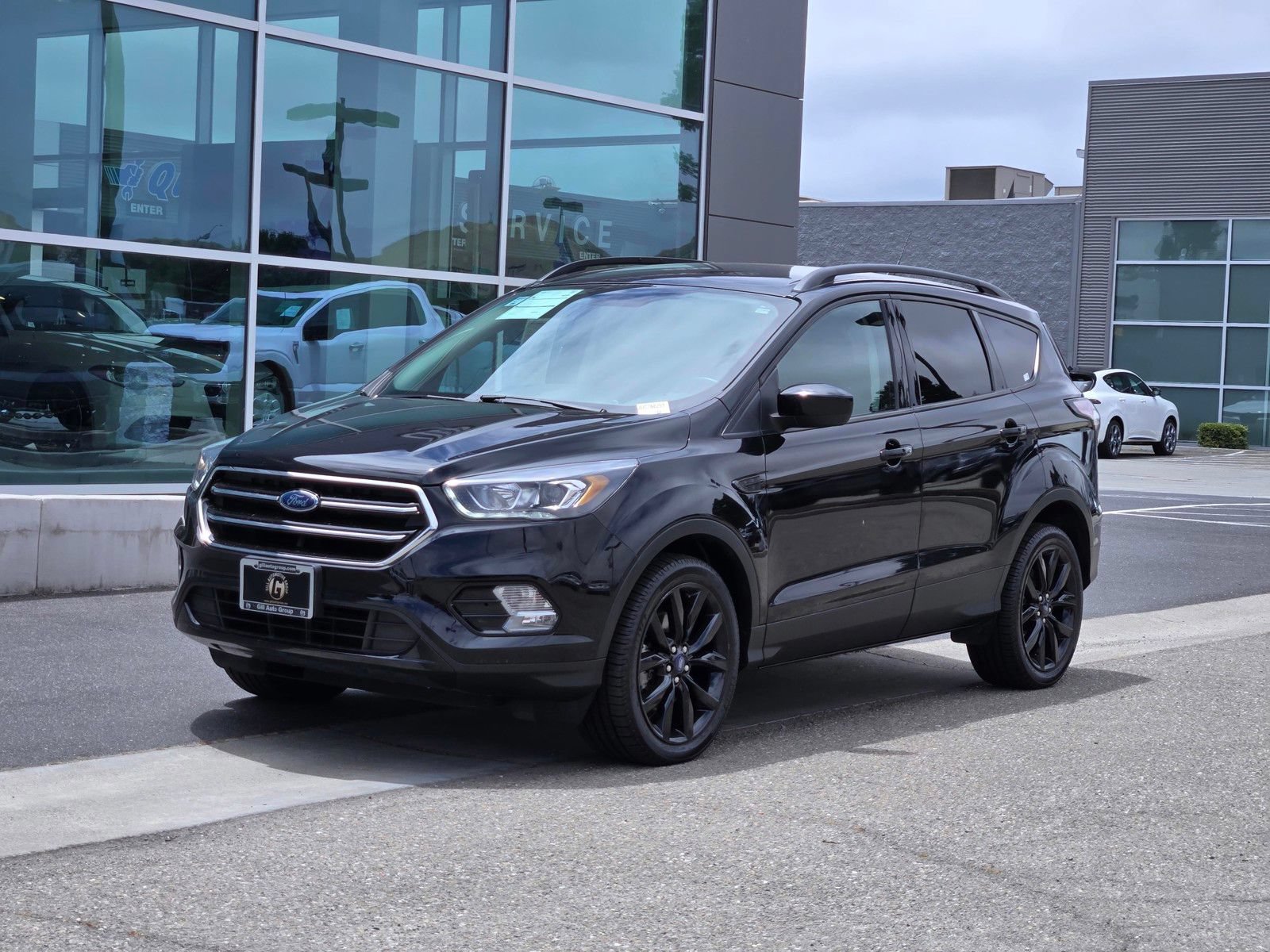 Certified 2018 Ford Escape SE w/ SE Sport Appearance Package AWD/4WD image 8