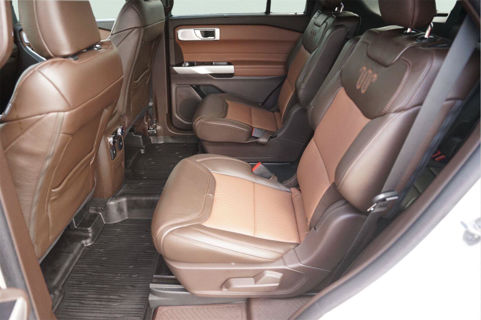 Certified 2023 Ford Explorer King Ranch w/ Technology Package AWD/4WD image 13
