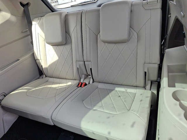 Used 2024 Volkswagen Atlas SEL Premium R-Line image 11