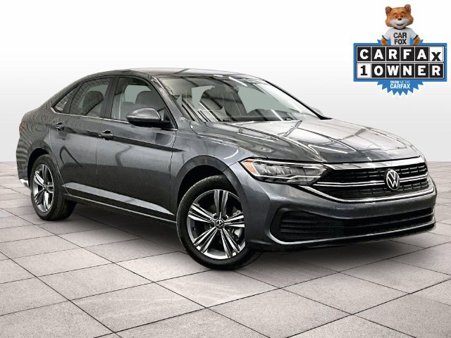 Used 2023 Volkswagen Jetta SE FWD image 2