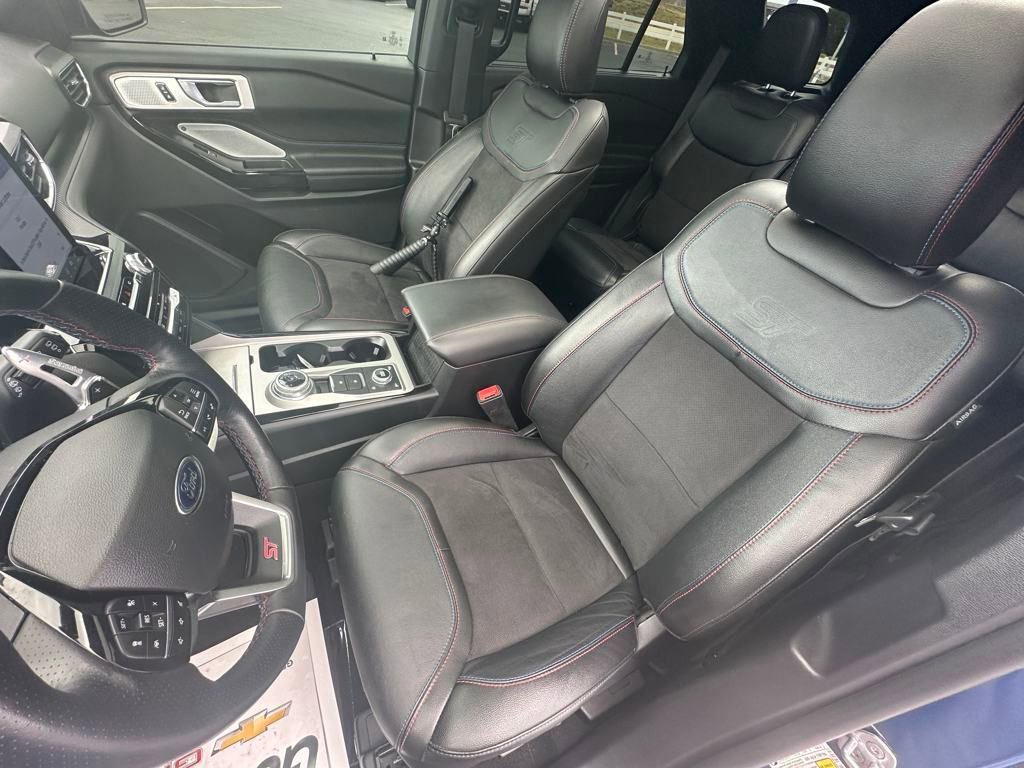 Certified 2022 Ford Explorer ST w/ Equipment Group 401A image 17
