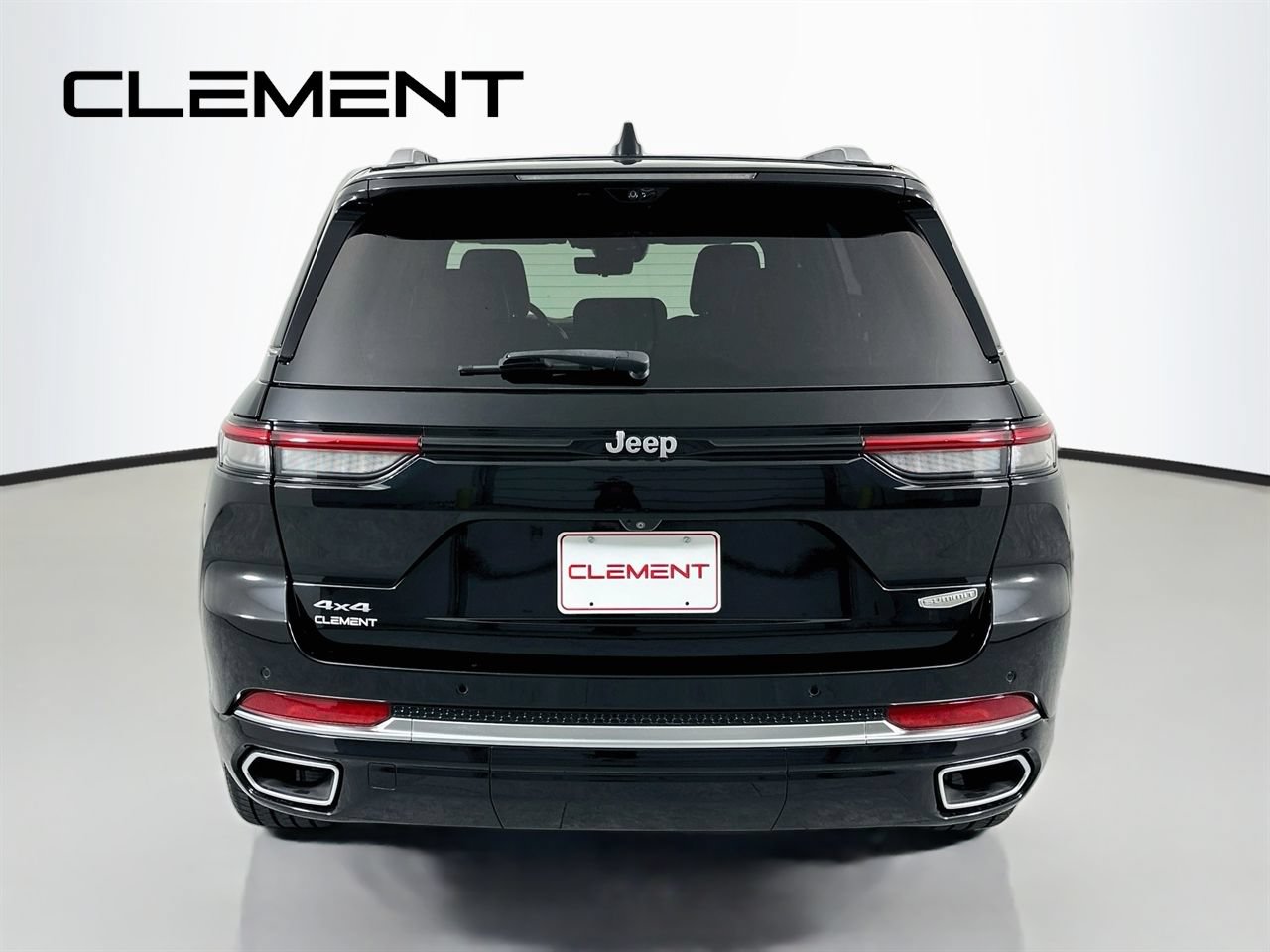 Used 2023 Jeep Grand Cherokee Summit AWD/4WD image 8