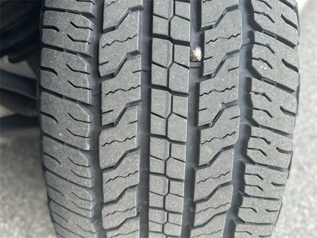 Used 2018 GMC Canyon SLE w/ SLE Convenience Package image 11