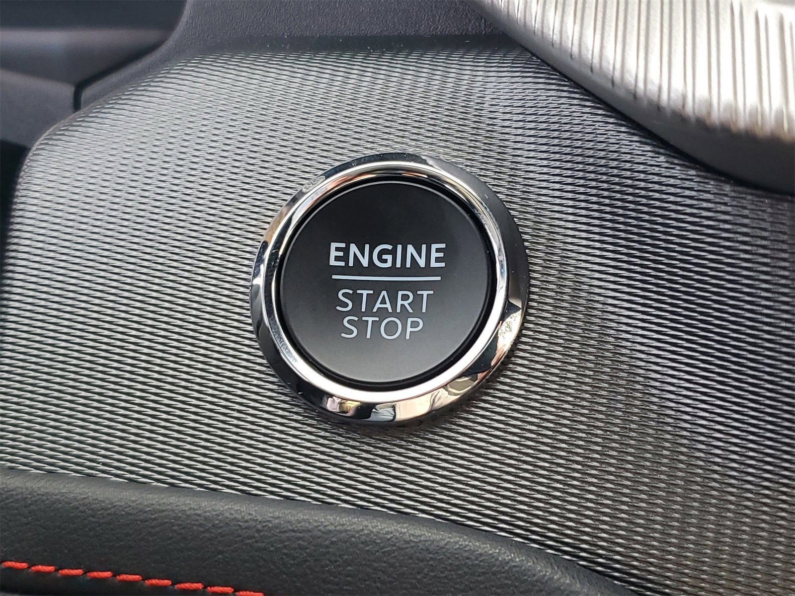 Certified 2025 Ford Explorer ST w/ Sun And Sound Package image 31