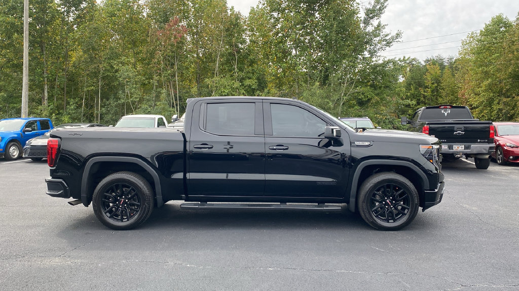 Used 2025 GMC Sierra 1500 Elevation w/ Elevation Premium Package AWD/4WD image 4