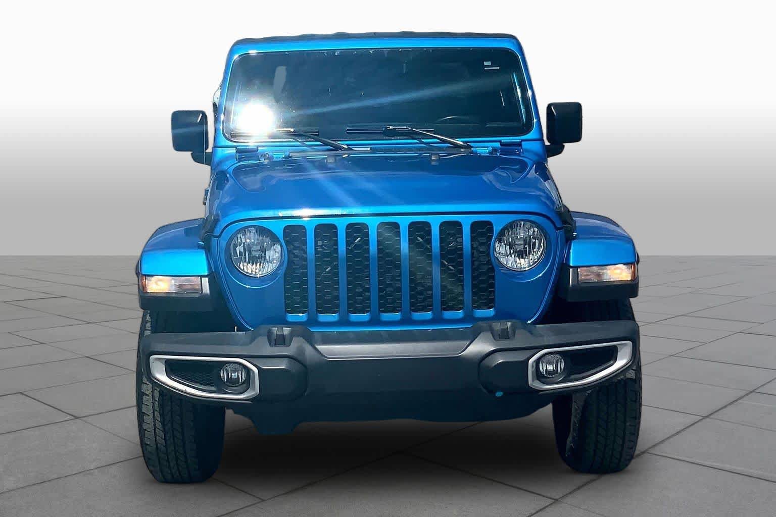 Used 2021 Jeep Gladiator Sport AWD/4WD image 4