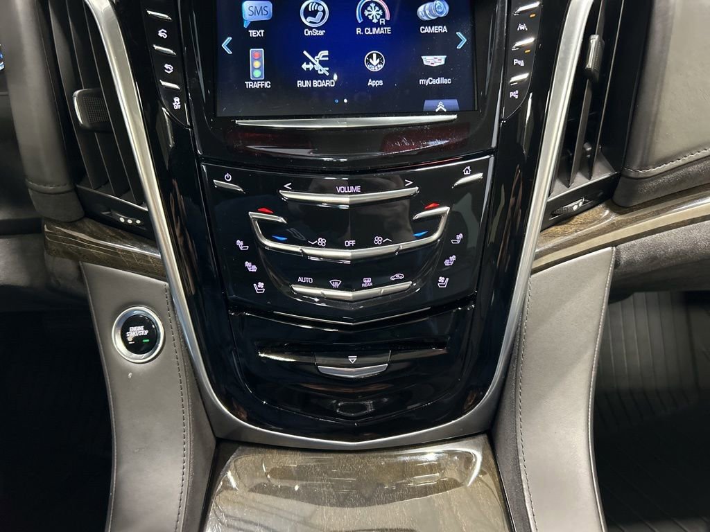 Used 2020 Cadillac Escalade Platinum image 23