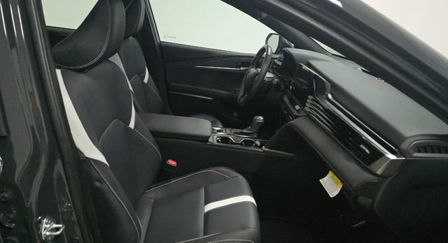 Used 2025 Toyota Camry SE FWD image 5